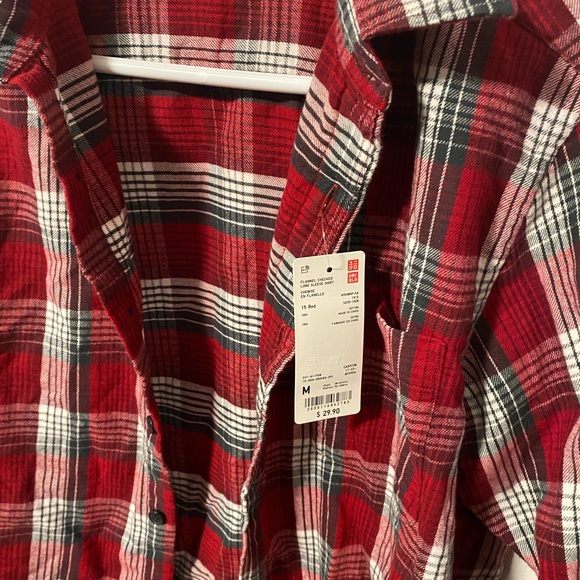 Plaid flannel Uniqlo Shirt - Picture 3 of 3